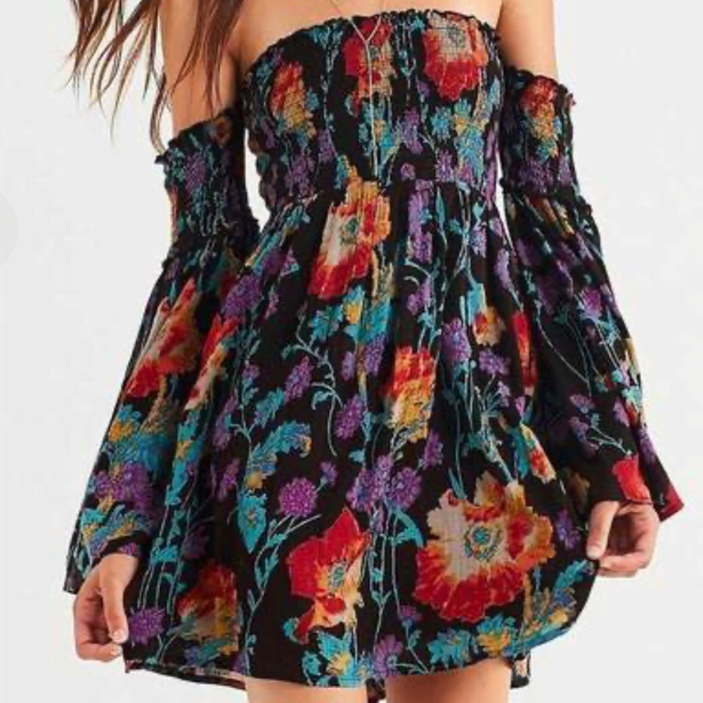 UO Ecote Elora Off the Shoulder Smocked Tunic